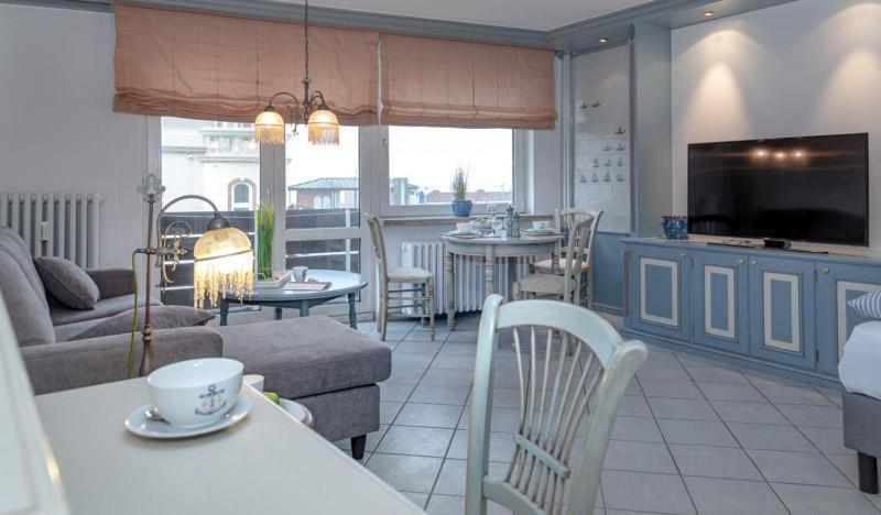 Captains Hideway _f41 _ 104_ Apartment *